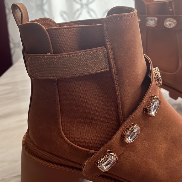 Booties - Picture 4 of 4